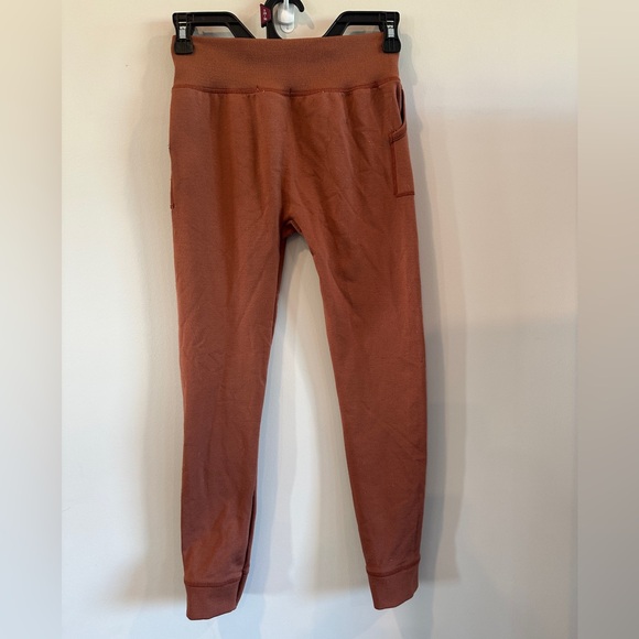 Copper key fleece cuffed leggings, girls size large/extra large. Color copper. - Picture 2 of 2